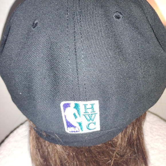 Charlotte Hornets 71/2 Fitted - Picture 5 of 6